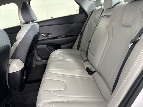 Used 2025 Hyundai Elantra Limited FWD image 22