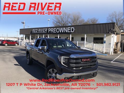 Used 2024 GMC Sierra 1500 SLT image 1