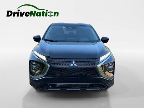 Used 2025 Mitsubishi Eclipse Cross SE image 2