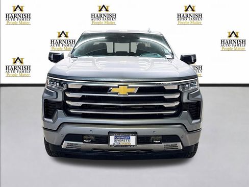 Used 2024 Chevrolet Silverado 1500 High Country w/ Technology Package image 2
