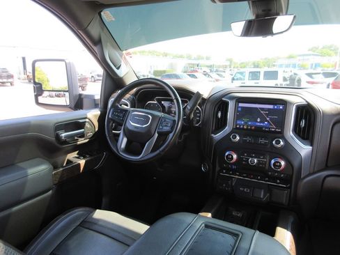 Used 2020 GMC Sierra 3500 Denali w/ Denali Ultimate Package AWD/4WD image 30
