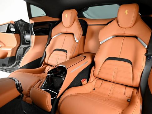 Used 2024 Ferrari Purosangue image 20