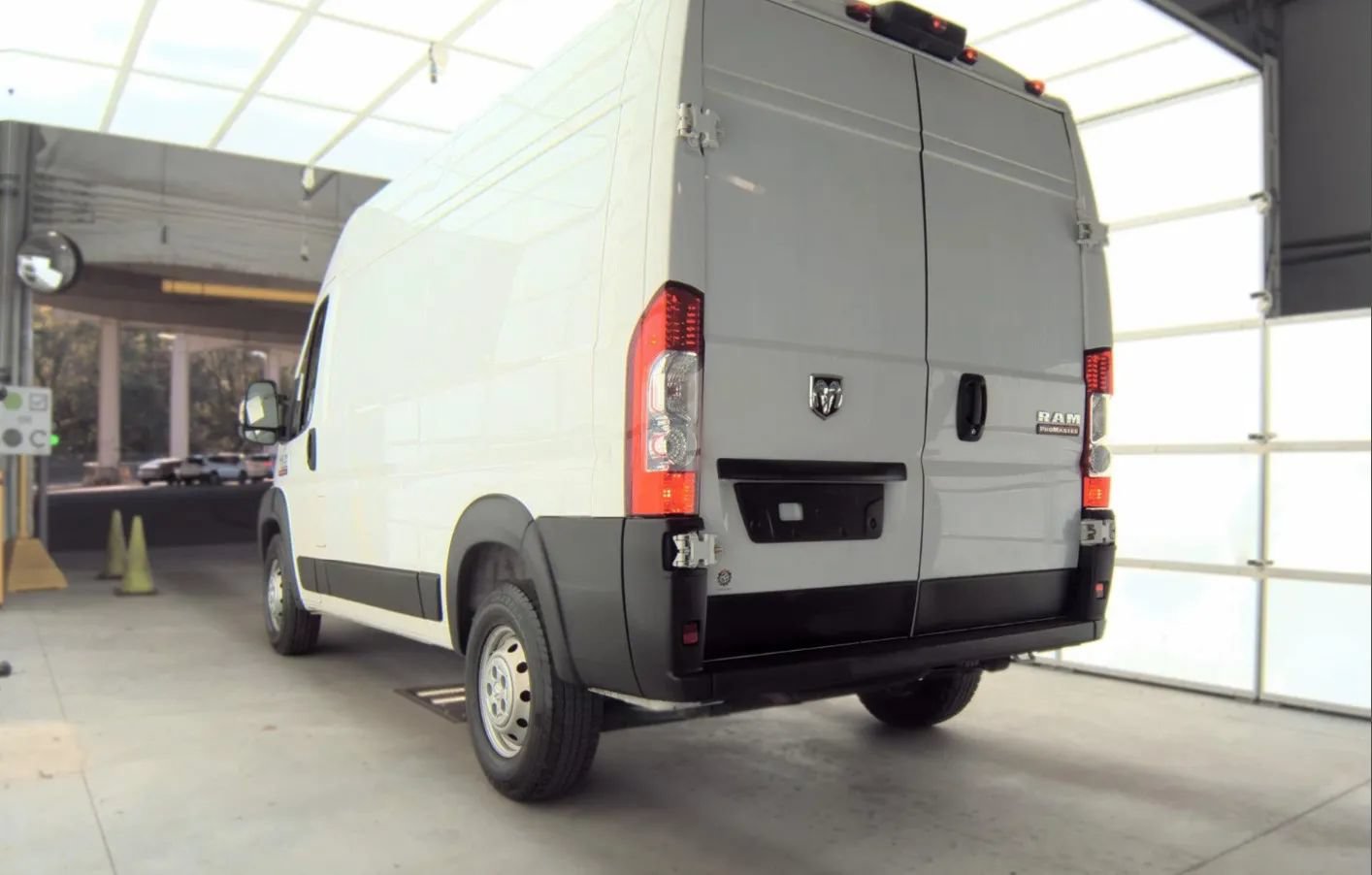Used 2021 RAM ProMaster 1500 w/ Convenience Group FWD image 2
