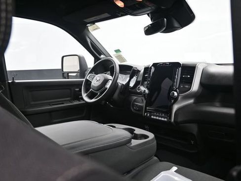 New 2026 RAM 2500 Tradesman AWD/4WD image 32