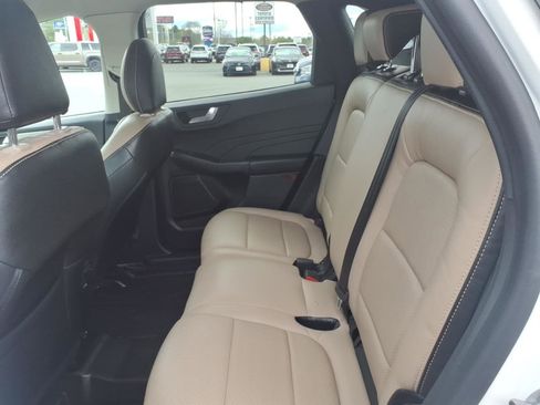 Used 2021 Ford Escape SE w/ Cold Weather Package FWD image 8