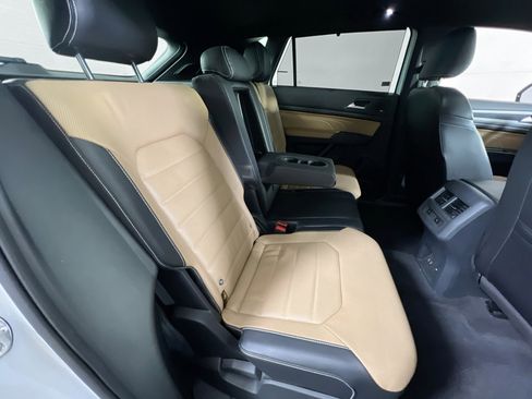 Used 2022 Volkswagen Atlas Cross Sport SEL Premium R-Line image 28