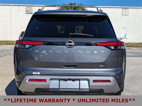 Used 2024 Nissan Pathfinder SL image 7