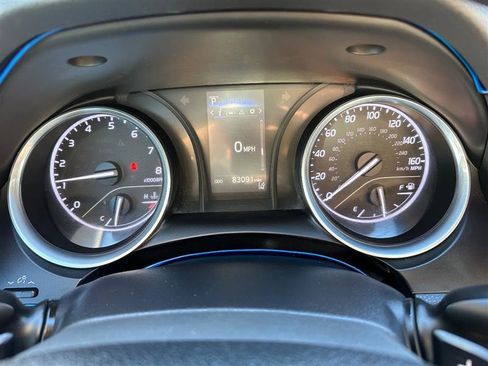 Used 2019 Toyota Camry SE image 7