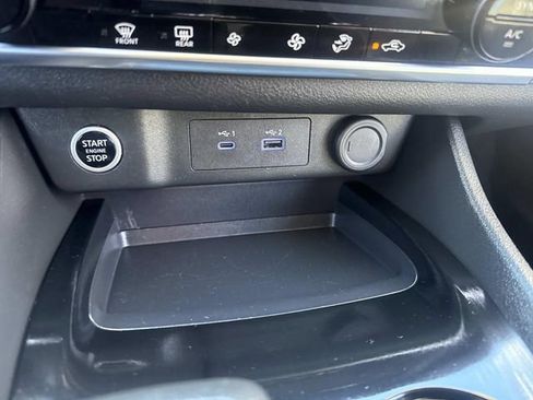 Used 2023 Nissan Rogue SV image 24