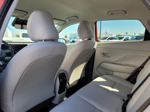 Used 2025 Hyundai Kona SEL FWD image 13