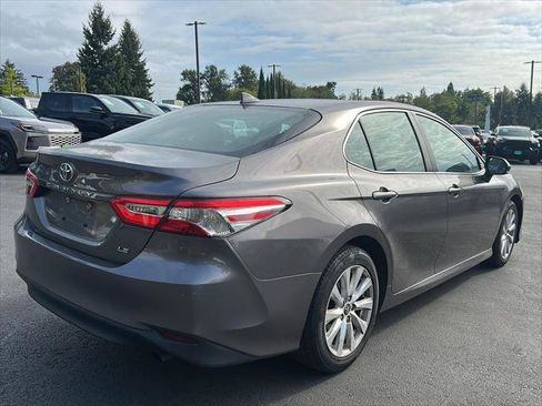 Certified 2019 Toyota Camry LE FWD image 5