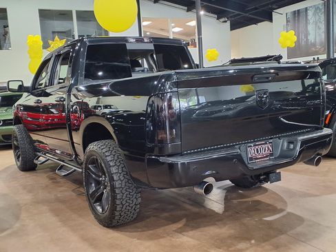 Used 2017 RAM 1500 Sport w/ Black Ram 1500 Sport Group AWD/4WD image 4