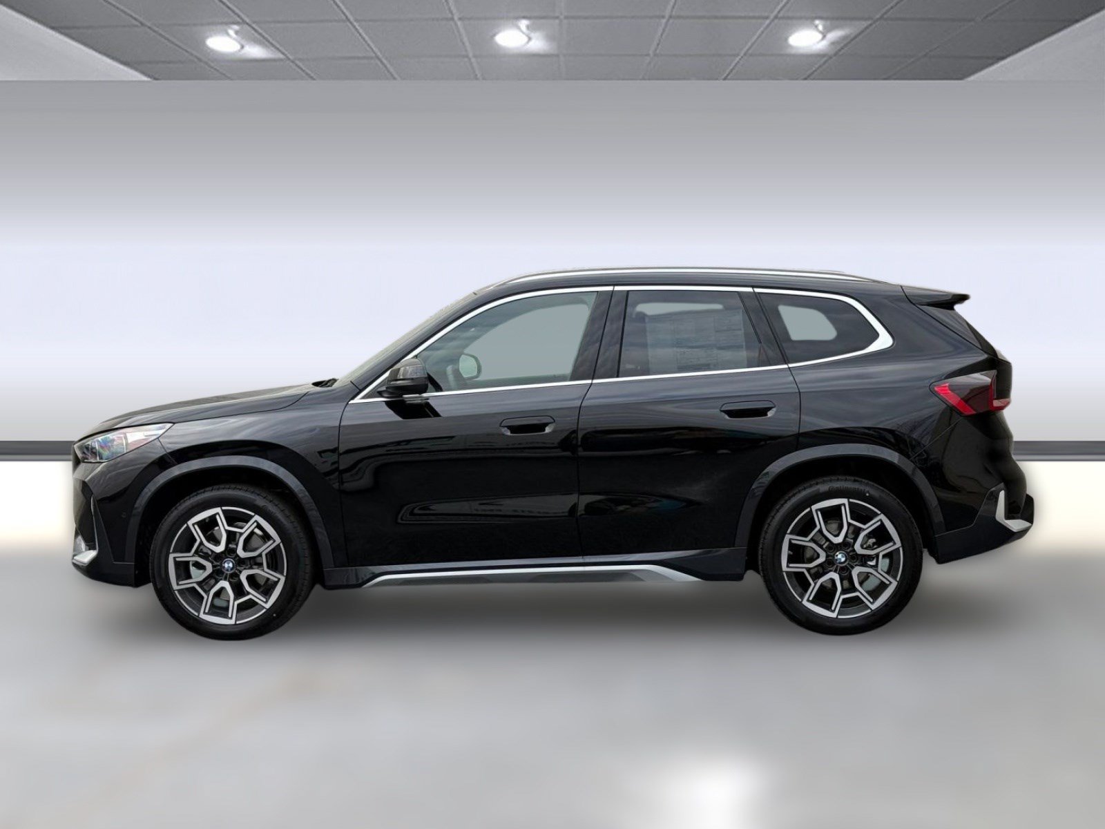 Used 2026 BMW X1 xDrive28i w/ Convenience Package AWD/4WD image 2