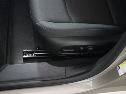 Used 2025 Chevrolet Malibu RS w/ LPO, Floor Liner Package FWD image 21