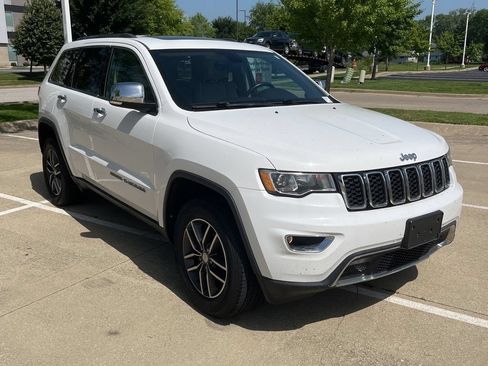 Used 2017 Jeep Grand Cherokee Limited AWD/4WD image 1