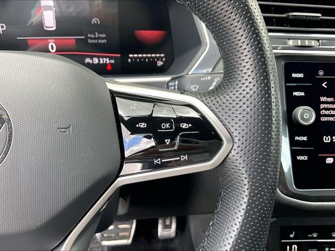 Certified 2023 Volkswagen Tiguan SE R-Line FWD image 19