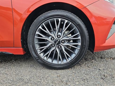 Certified 2024 Kia Forte GT-Line image 9