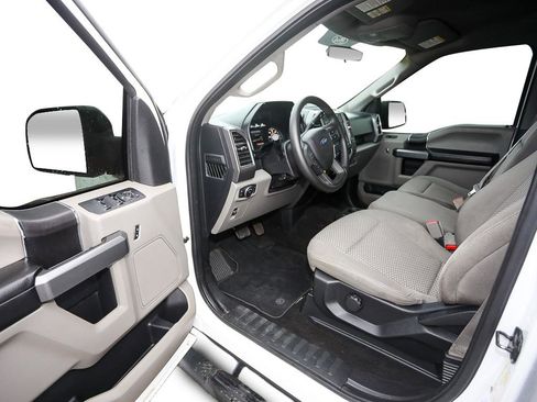 Used 2018 Ford F150 XLT w/ Trailer Tow Package image 12