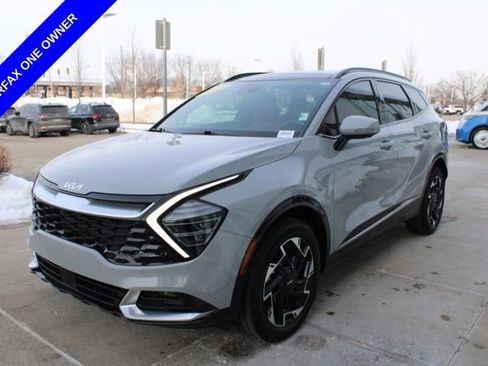 Used 2025 Kia Sportage SX image 3