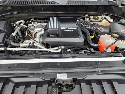 Used 2024 Chevrolet Silverado 1500 LT AWD/4WD image 35