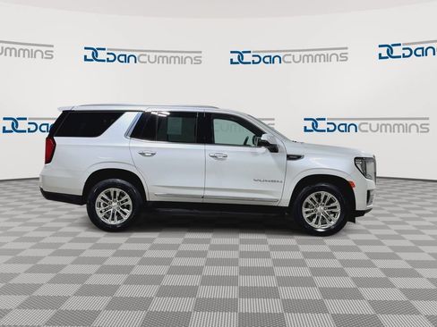 Used 2023 GMC Yukon SLT w/ SLT Premium Package AWD/4WD image 9