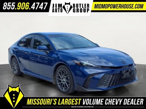 Used 2025 Toyota Camry SE FWD image 23