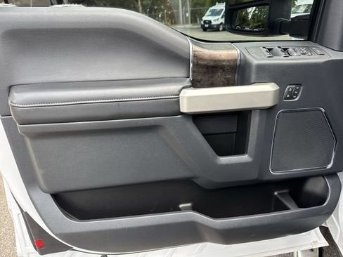 Used 2022 Ford F550 4x4 SuperCab Super Duty image 20