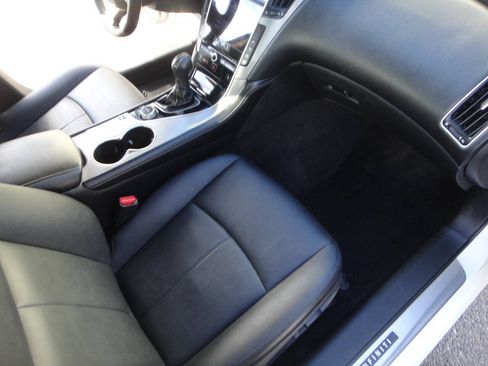 Used 2016 INFINITI Q50 Premium w/ 2.0T Premium Plus Package AWD/4WD image 14
