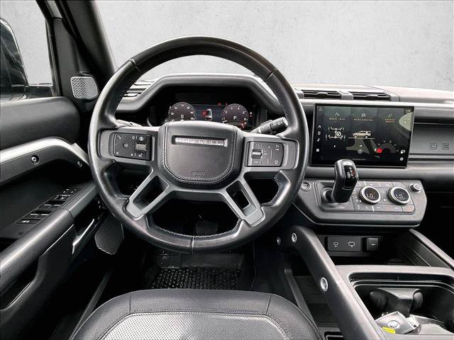 Used 2024 Land Rover Defender 130 X-Dynamic SE AWD/4WD image 7
