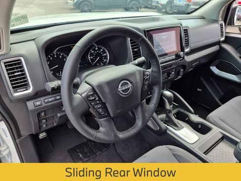 Used 2024 Nissan Frontier SV w/ SV Convenience Package RWD image 31
