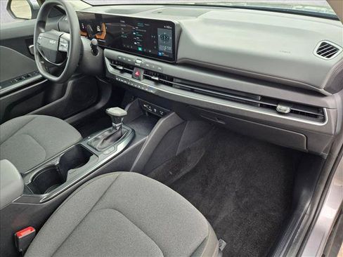 Used 2025 Kia K4 FWD image 19