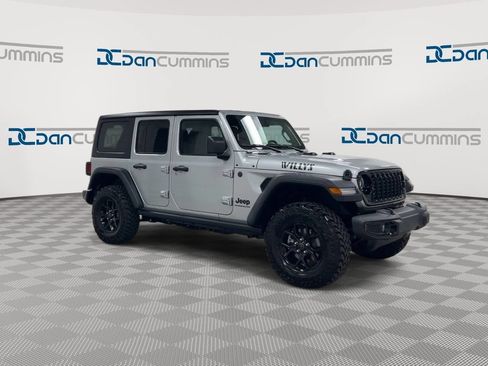 Used 2024 Jeep Wrangler Unlimited Sport AWD/4WD image 2