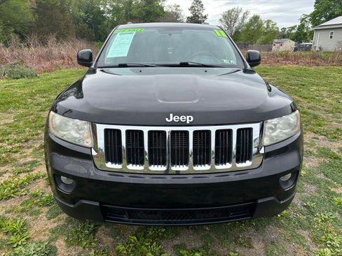 Used 2011 Jeep Grand Cherokee Laredo AWD/4WD image 2
