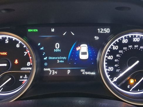 Used 2021 Toyota Camry XLE AWD/4WD image 19