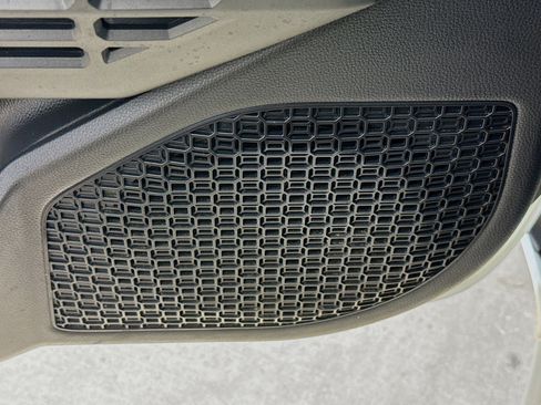 Used 2025 Toyota Tacoma SR image 22