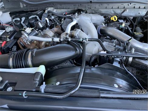 Used 2022 Ford F550 4x4 Crew Cab Super Duty w/ Power Equipment Group image 12