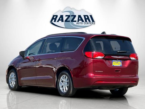 Used 2021 Chrysler Voyager Lxi FWD image 5
