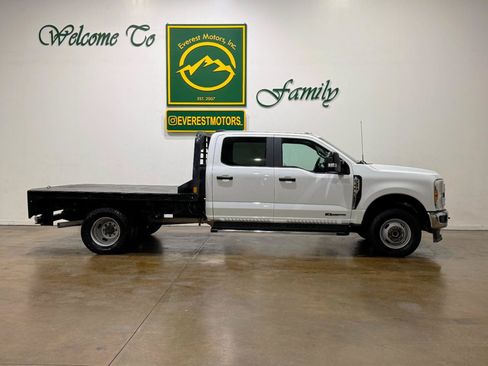 Used 2024 Ford F350 XL w/ XL Chrome Package AWD/4WD image 2