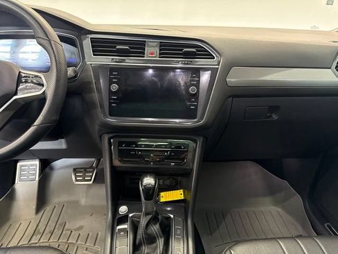 Used 2024 Volkswagen Tiguan SE R-Line AWD/4WD image 30