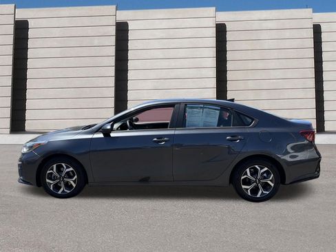 Used 2021 Kia Forte LXS FWD image 2