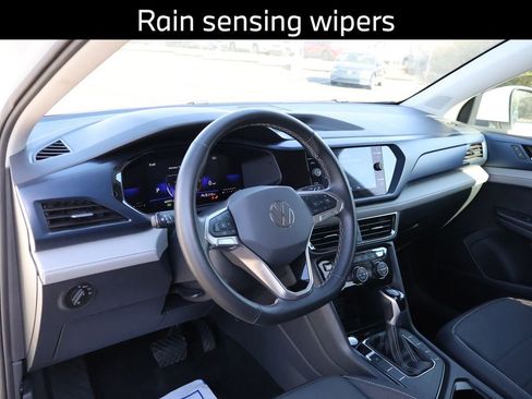 Used 2024 Volkswagen Taos SE FWD image 19