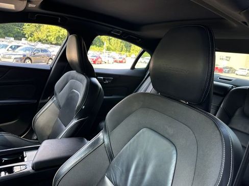 Used 2020 Volvo S60 T5 R-Design image 14