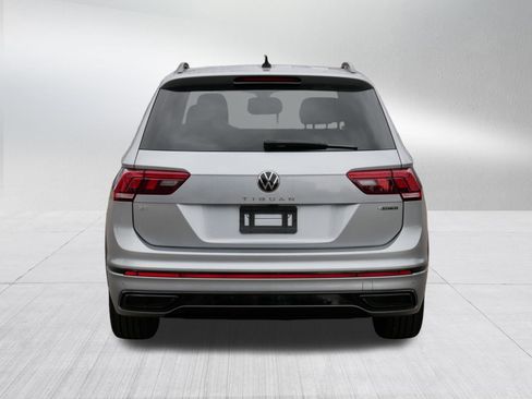 Used 2023 Volkswagen Tiguan SE R-Line AWD/4WD image 6