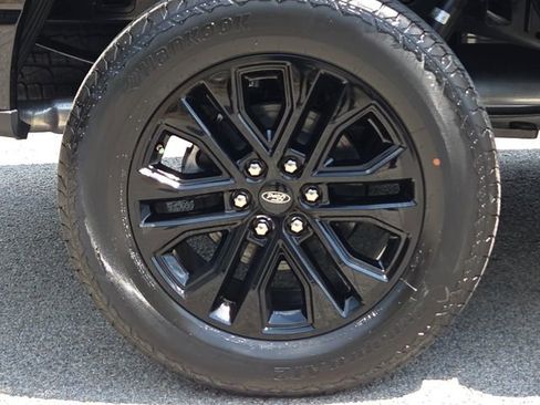 New 2025 Ford F150 Lariat w/ Equipment Group 502A High image 9