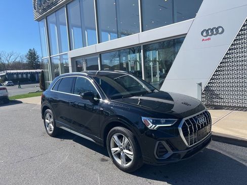 Used 2023 Audi Q3 2.0T Premium w/ Convenience Package image 7