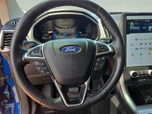 Used 2022 Ford Edge SEL w/ Sport Appearance Package AWD/4WD image 16