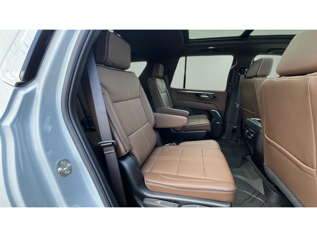 New 2026 Chevrolet Tahoe High Country w/ Sun And Tow Package AWD/4WD image 31