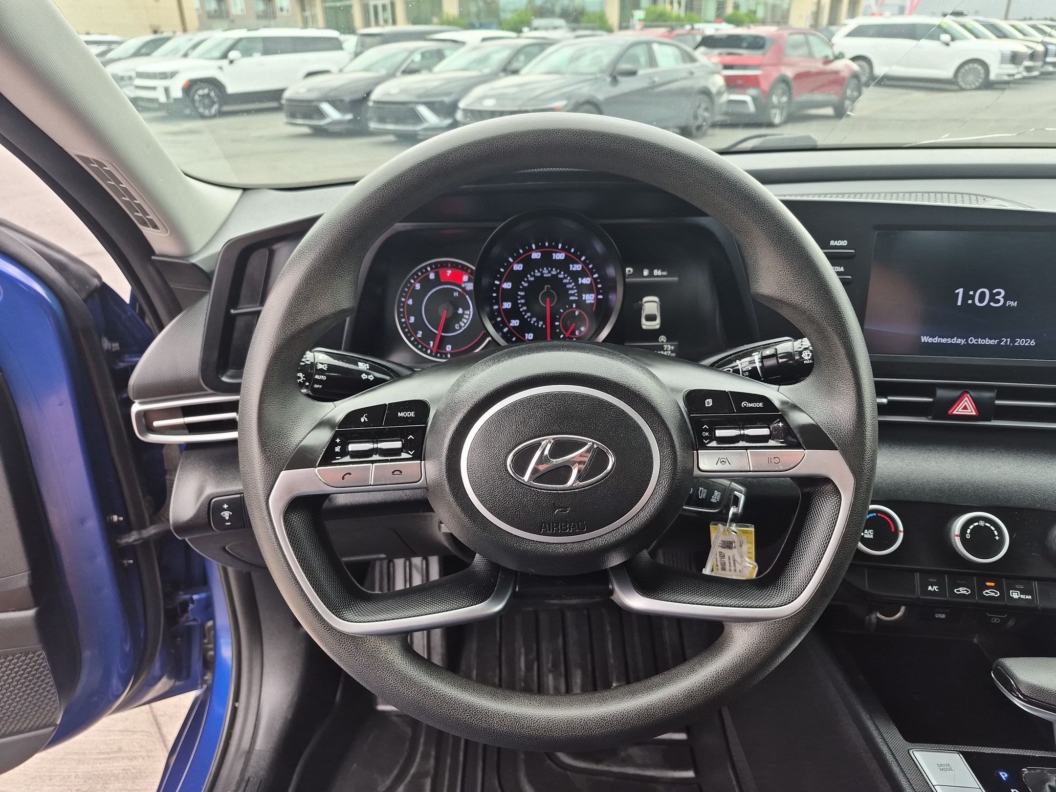 Used 2021 Hyundai Elantra SE FWD image 17