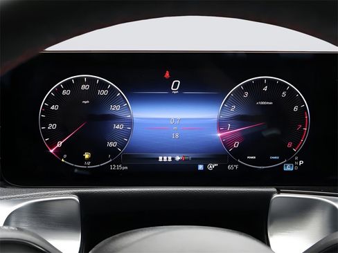 Certified 2025 Mercedes-Benz GLB 250 4MATIC image 32