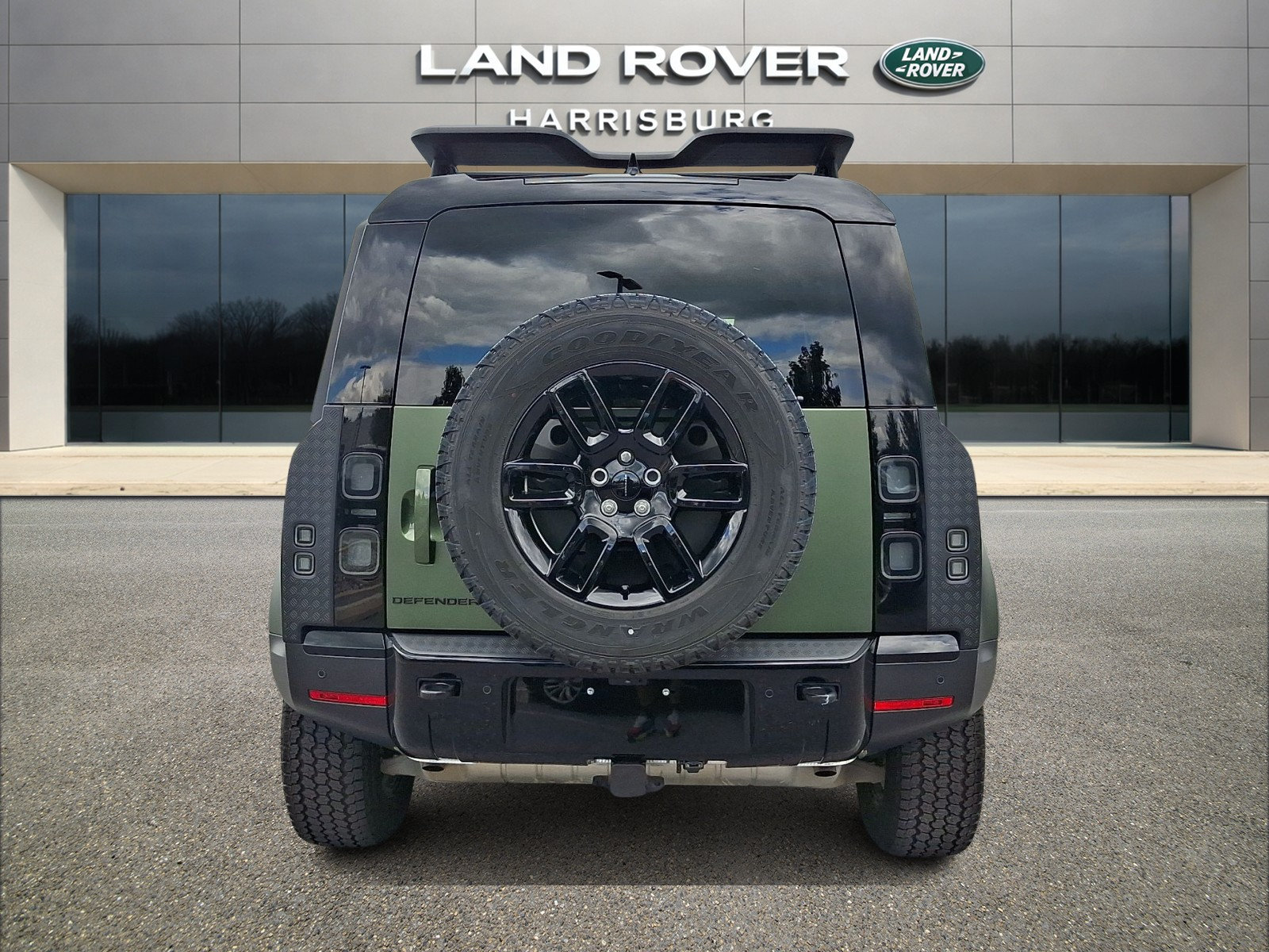 New 2026 Land Rover Defender 110 S AWD/4WD image 3
